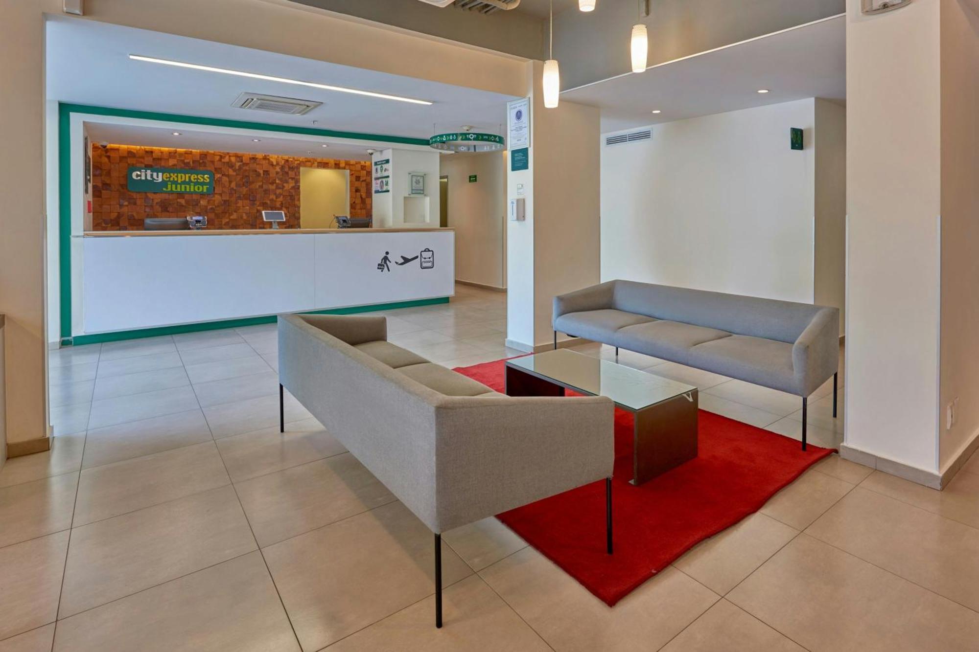 City Express Junior By Marriott Toluca Zona Industrial Dış mekan fotoğraf